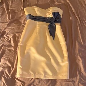 Elegant Cream Alfred Angelo Strapless Dress with Grey Bow